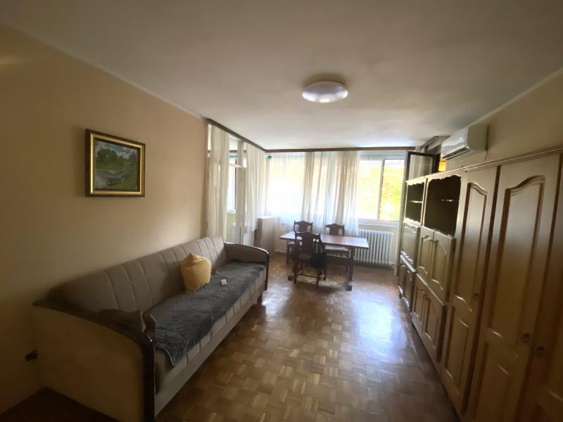 Novi Beograd - Blok 21-Dvosoban-Uknjižen ID#3007