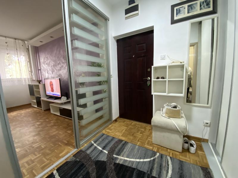 Novi Beograd - Blok 21-Renoviran-Namešten ID#3038