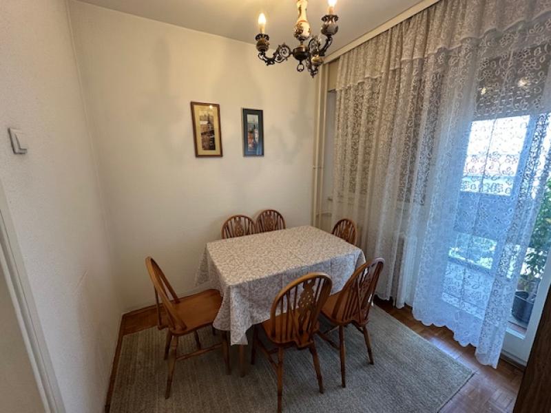 Zemun-Centar-Trosoban-Namešten ID#2949