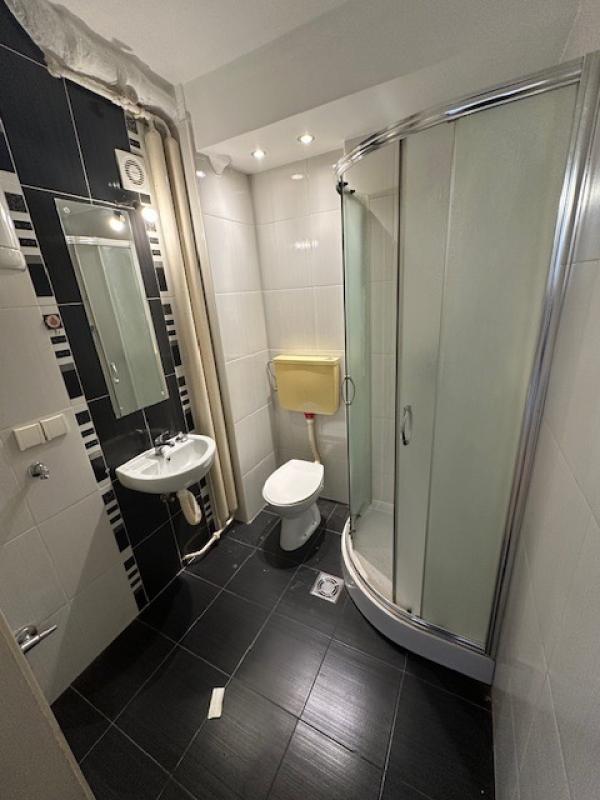 Novi Beograd-Odlicna lokacija-33m2-Uknjižen ID#2954