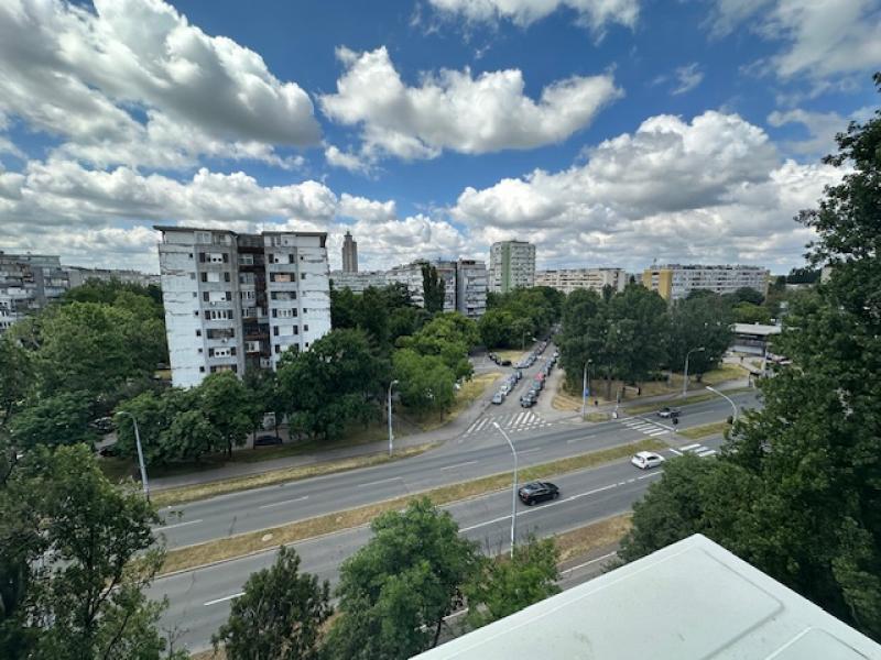 Novi Beograd-Odlicna lokacija-33m2-Uknjižen ID#2954