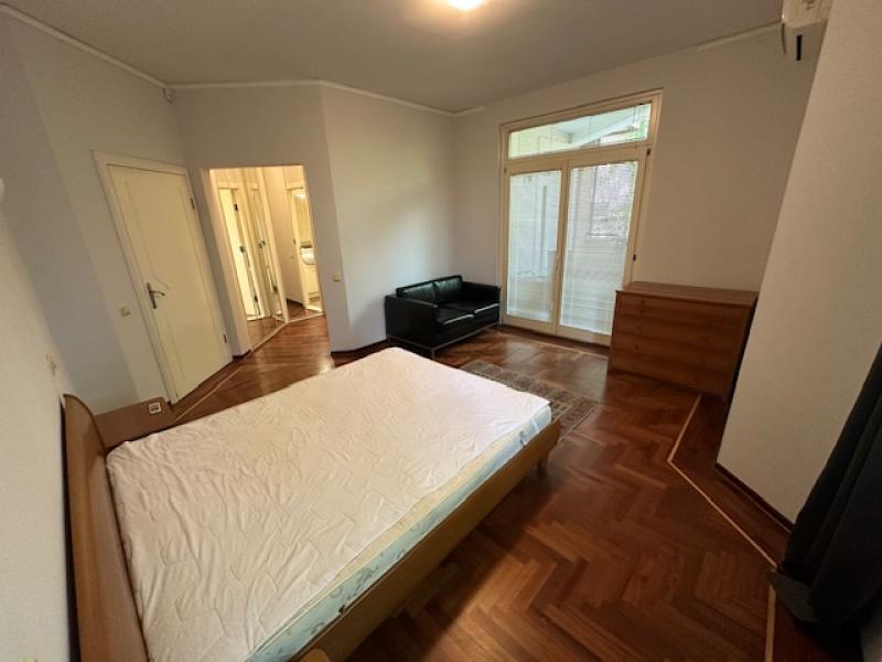 Voždovac-Borisavljevićeva-160m2-Garažno mesto ID#3001