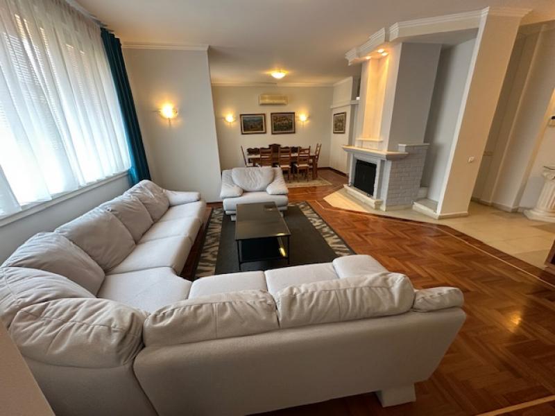 Voždovac-Borisavljevićeva-160m2-Garažno mesto ID#3001