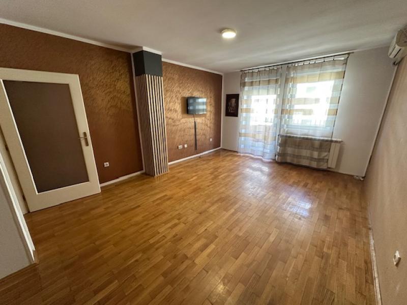 Novi Sad-Grbavica-41m2-Parking mesto-Uknjižen ID#3011