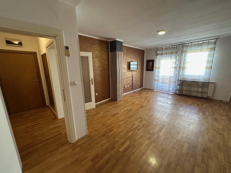 Novi Sad-Grbavica-41m2-Parking mesto-Uknjižen ID#3011