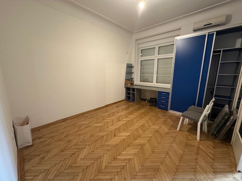 Stari grad - Centar-Dositejeva-200m2-Salonac ID#3035