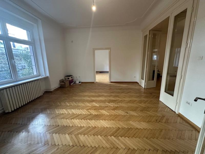Stari grad - Centar-Dositejeva-200m2-Salonac ID#3035