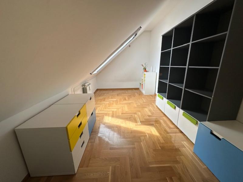 Vračar-Šumatovačka-104m2-Garažno mesto-Uknjižen ID#3040