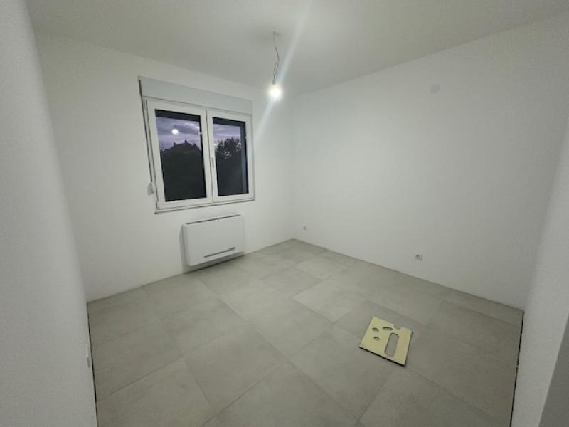 Zemun Kalvarija-100m2-Parking mesto ID#3061