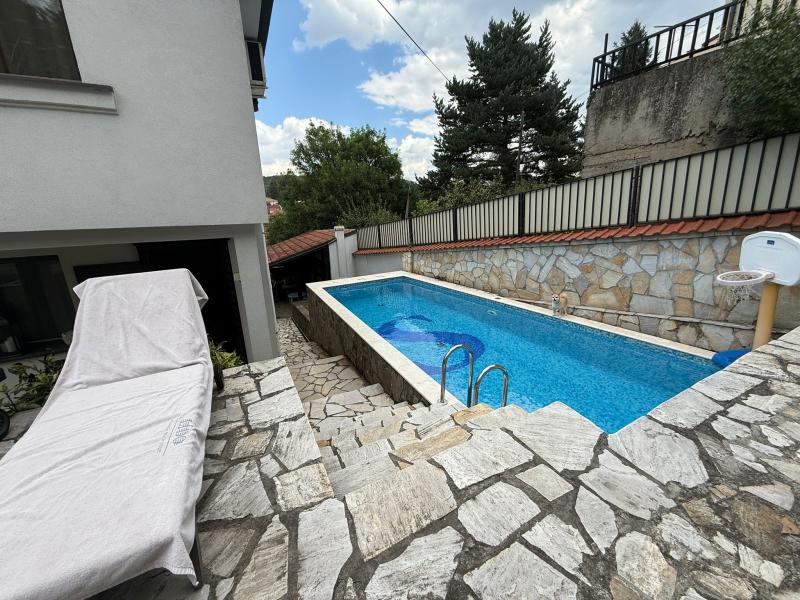 Rakovica-Stari Košutnjak-Kuca-Lux-Bazen-Dvoriste5,72 ara-Uknjizen ID#3002
